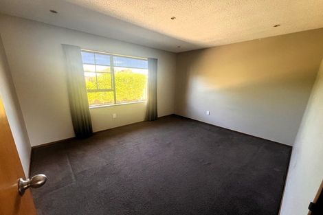 Photo of property in 15 Sheraton Place, Redwood, Christchurch, 8051