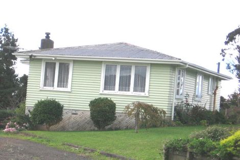 Photo of property in 14 Pine Avenue, Henderson, Auckland, 0612