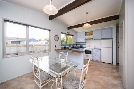 Photo of property in 9 Walker Crescent, Bulls, 4818