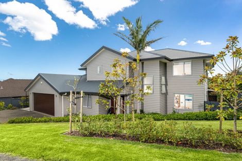 Photo of property in 13 Rangi Avenue, Schnapper Rock, Auckland, 0632