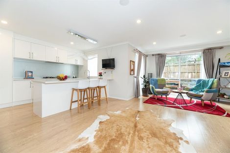 Photo of property in 19 Bordeaux Parade, Te Atatu South, Auckland, 0610