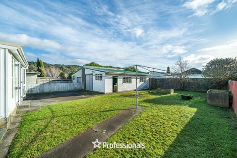 Photo of property in 24 Roberts Street, Wainuiomata, Lower Hutt, 5014