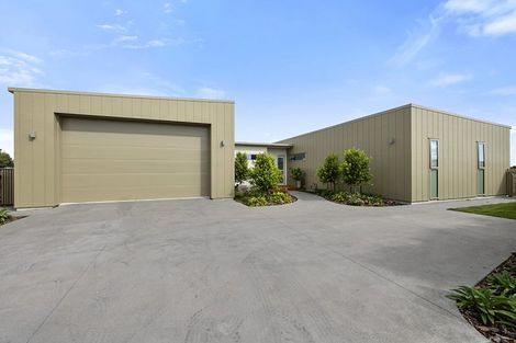 Photo of property in 5 Greenpath Lane, Hurworth, New Plymouth, 4310