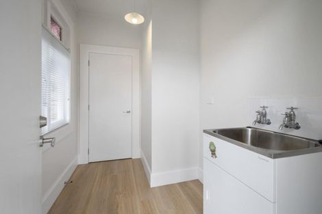 Photo of property in 5 Regent Street, Palmerston North, 4414