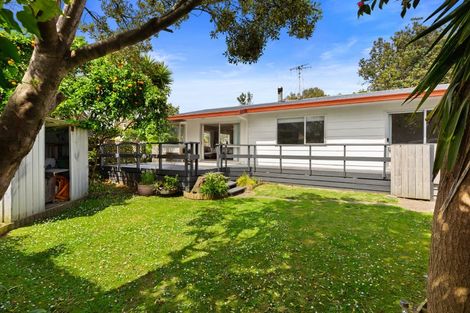 Photo of property in 1335b Papamoa Beach Road, Papamoa Beach, Papamoa, 3118