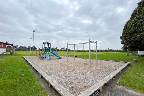 Photo of property in 70 Rauemi Way, Te Atatu South, Auckland, 0610