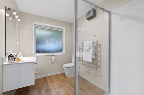 Photo of property in 15a Canberra Place, Redwood, Christchurch, 8051