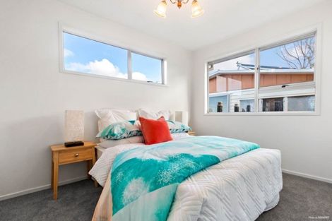 Photo of property in 10 Kereru Place, Half Moon Bay, Auckland, 2012