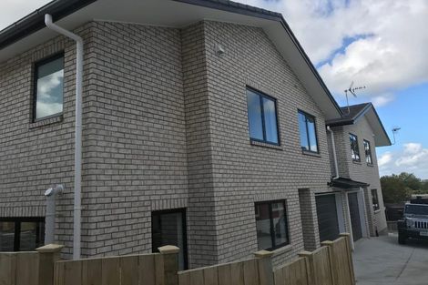 Photo of property in 12c Dawn Place, Te Atatu South, Auckland, 0610