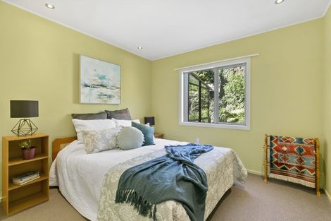 Photo of property in 39 Homewood Crescent, Karori, Wellington, 6012