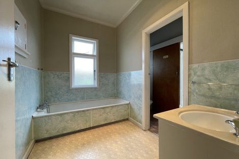 Photo of property in 9 East Street, Terrace End, Palmerston North, 4410