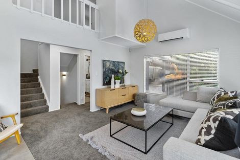 Photo of property in 2/225 Beach Haven Road, Beach Haven, Auckland, 0626