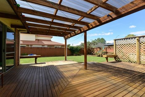 Photo of property in 8 Greenough Place, Rototuna, Hamilton, 3210