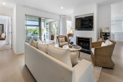 Photo of property in 30 Abby Close, Pukekohe, 2120