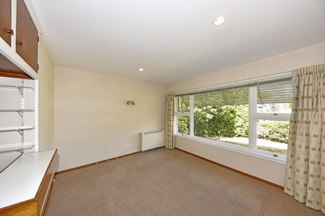 Photo of property in 3 Verran Place, Fendalton, Christchurch, 8052