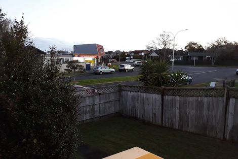 Photo of property in 38a Whiteacres Drive, Sunnyhills, Auckland, 2010