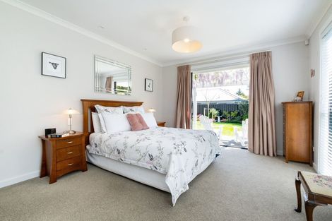 Photo of property in 1a Selwyn Road, Havelock North, 4130