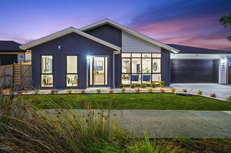 Photo of property in 35 Jeroboam Loop, Kumeu, 0810