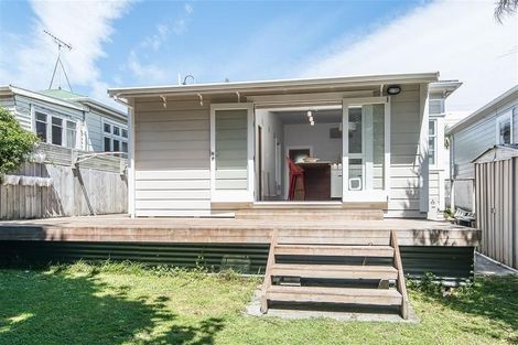 Photo of property in 45 Wilson Street, Newtown, Wellington, 6021