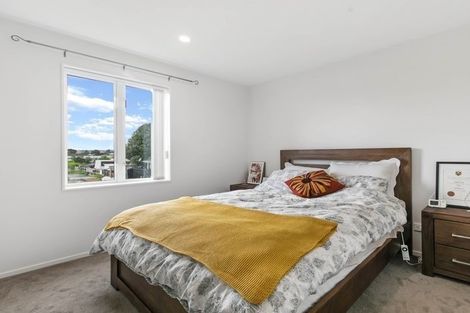 Photo of property in 11 Riroriro Close, Papakura, 2110