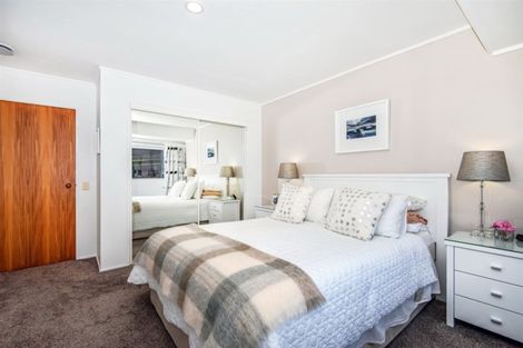 Photo of property in 2/30 Kowhai Road, Campbells Bay, Auckland, 0630