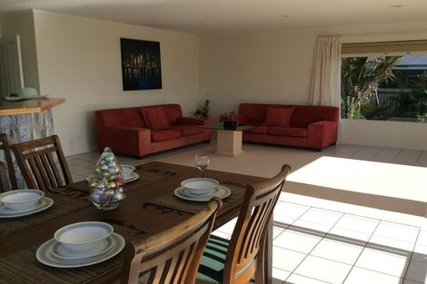 Photo of property in 18 Orewa Heights Crescent, Orewa, 0931