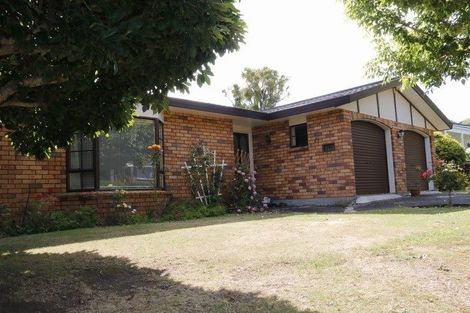 Photo of property in 28 Parkes Avenue, Saint Johns Hill, Whanganui, 4501