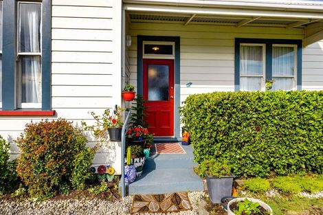 Photo of property in 49 Egmont Street, Hawera, 4610