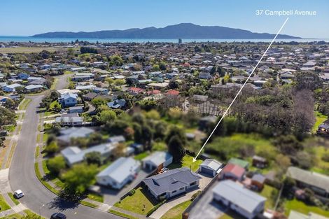 Photo of property in 37 Campbell Avenue, Paraparaumu, 5032