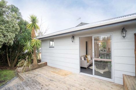 Photo of property in 6 Capri Place, Awapuni, Palmerston North, 4412