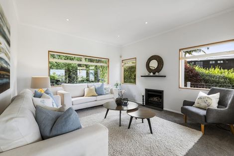 Photo of property in 71 William Bayes Place, Red Beach, 0932