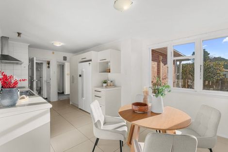Photo of property in 5 Sealy Place, Bryndwr, Christchurch, 8053