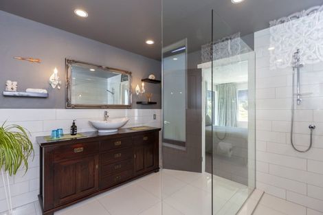 Photo of property in 105 Waterfall Road, Paraparaumu, 5032