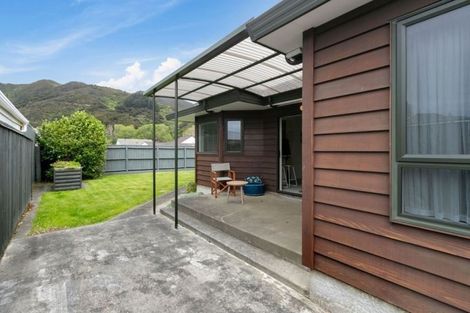 Photo of property in 38b Bauchop Road, Waterloo, Lower Hutt, 5011