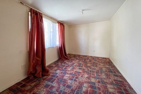 Photo of property in 16 Rimu Street, New Lynn, Auckland, 0600