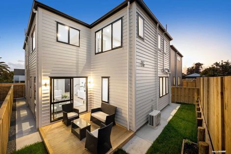 Photo of property in 152b Botany Road, Botany Downs, Auckland, 2010