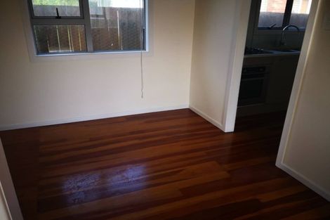 Photo of property in 9 Compass Place, Te Atatu Peninsula, Auckland, 0610
