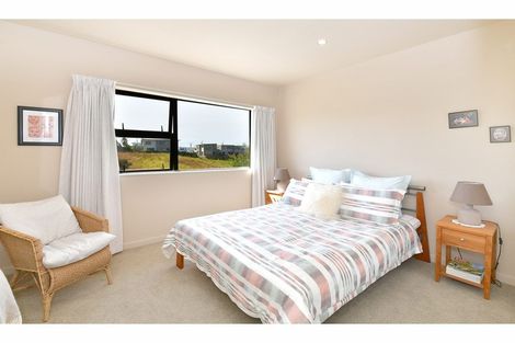 Photo of property in 26 Bayview Park Lane, Orewa, 0931