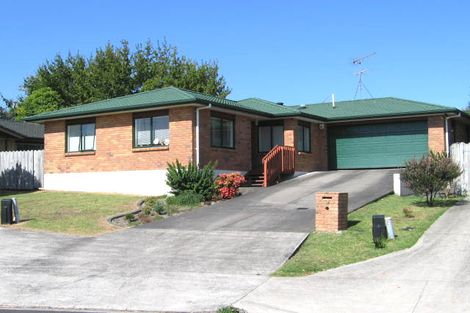 Photo of property in 14 Ryehill Close, New Lynn, Auckland, 0600