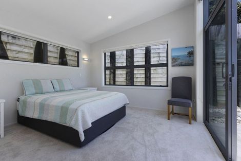 Photo of property in 11 Dudley Crescent, Cable Bay, 0420