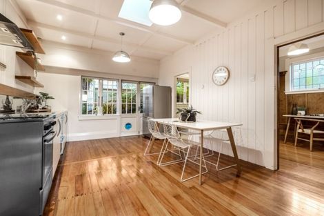 Photo of property in 5 Keystone Avenue, Mount Roskill, Auckland, 1041