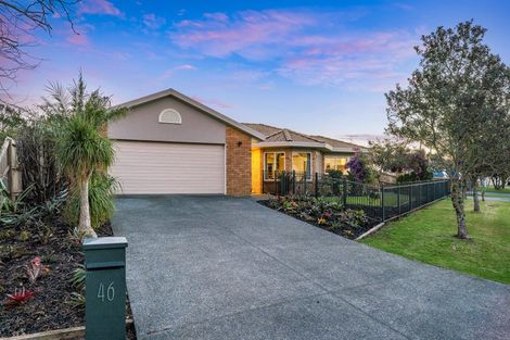 Photo of property in 46 Blue Heron Rise, Stanmore Bay, Whangaparaoa, 0932