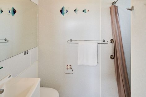 Photo of property in 58 Kiriwai Road, Paremata, Porirua, 5024