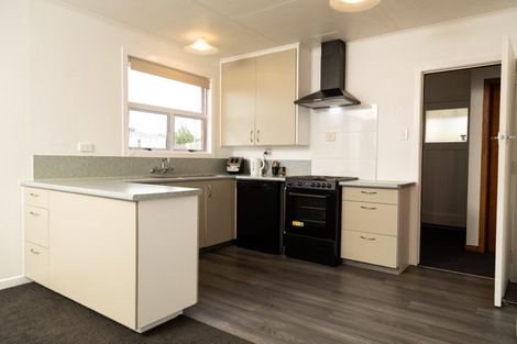 Photo of property in 16 Mayne Street, Waitara, 4320