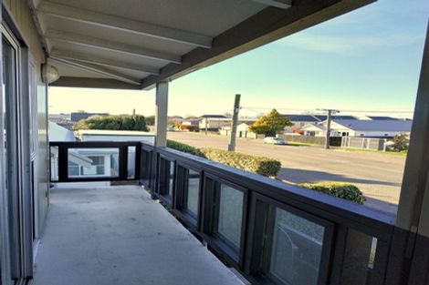 Photo of property in 2/33 Springfield Road, St Albans, Christchurch, 8014