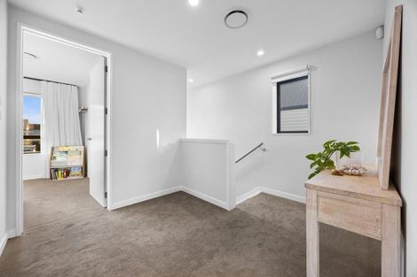 Photo of property in 150 Vintry Drive, Kumeu, 0810