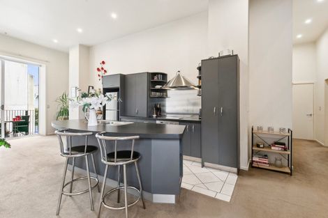 Photo of property in Stadium Garden Flats, 101/107 Thorndon Quay, Pipitea, Wellington, 6011