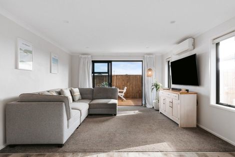 Photo of property in 7 Tamapahore Boulevard, Papamoa Beach, Papamoa, 3118