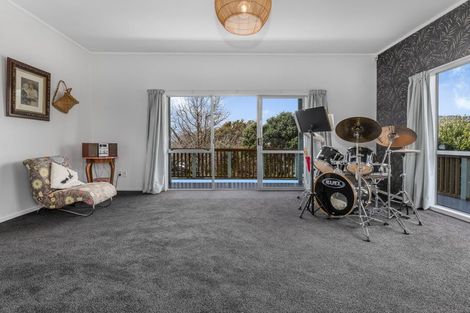 Photo of property in 3 Miro Road, Raumati South, Paraparaumu, 5032