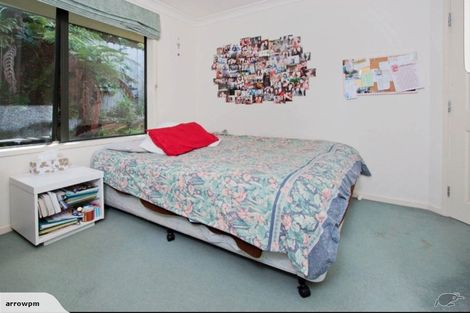 Photo of property in 12 Greenleaf Way, Northcross, Auckland, 0630